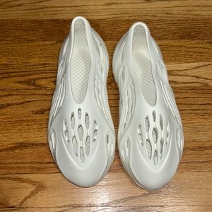 Yeezy foam runner